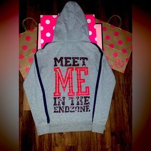 VS PINK Size SMALL RARE HTF Vintage NFL New England Patriots Pullover Hoodie.